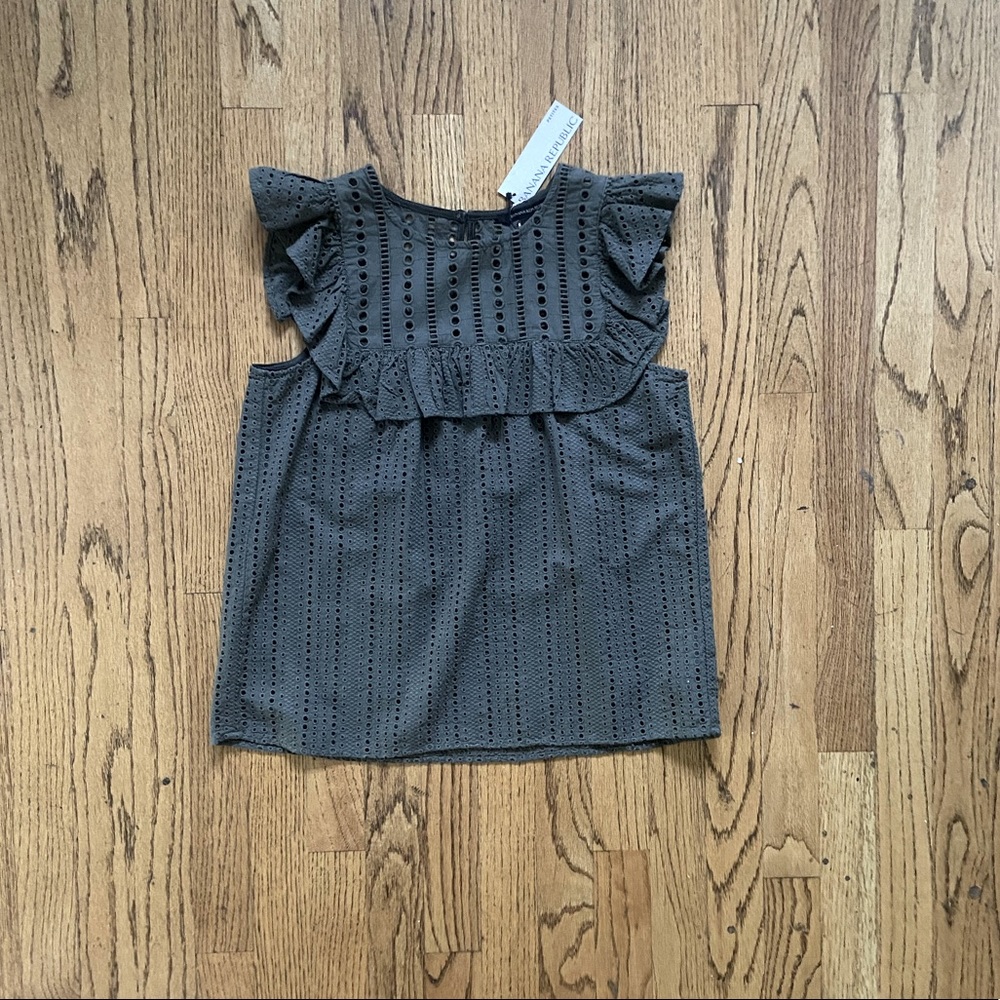 NWT Banana Republic Eyelet Ruffle Top, XS Petit